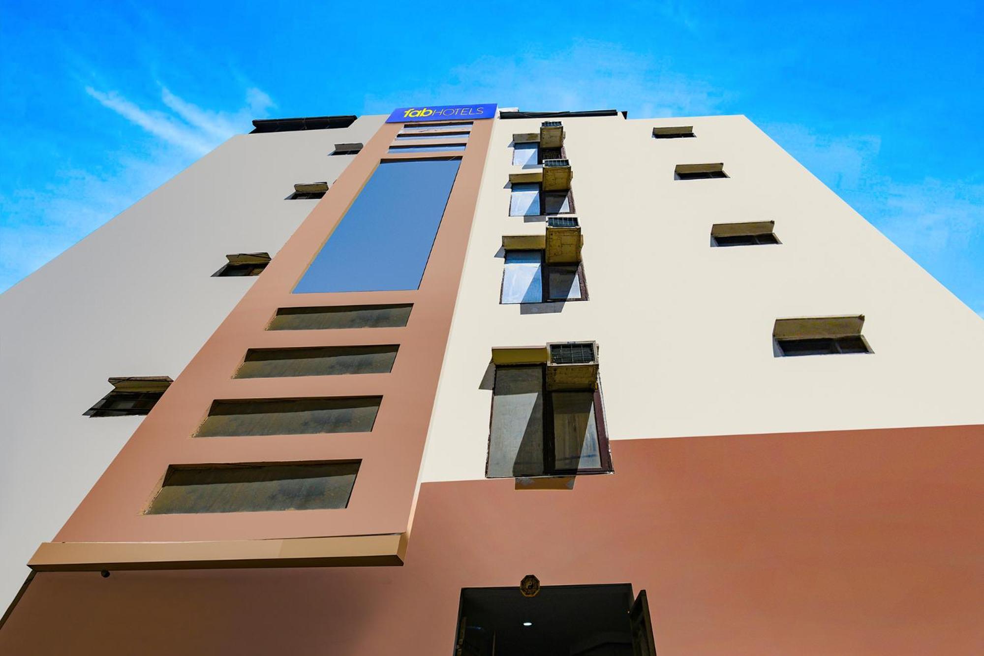 Fabhotel Pp Residency Tilak Nagar New Delhi Extérieur photo