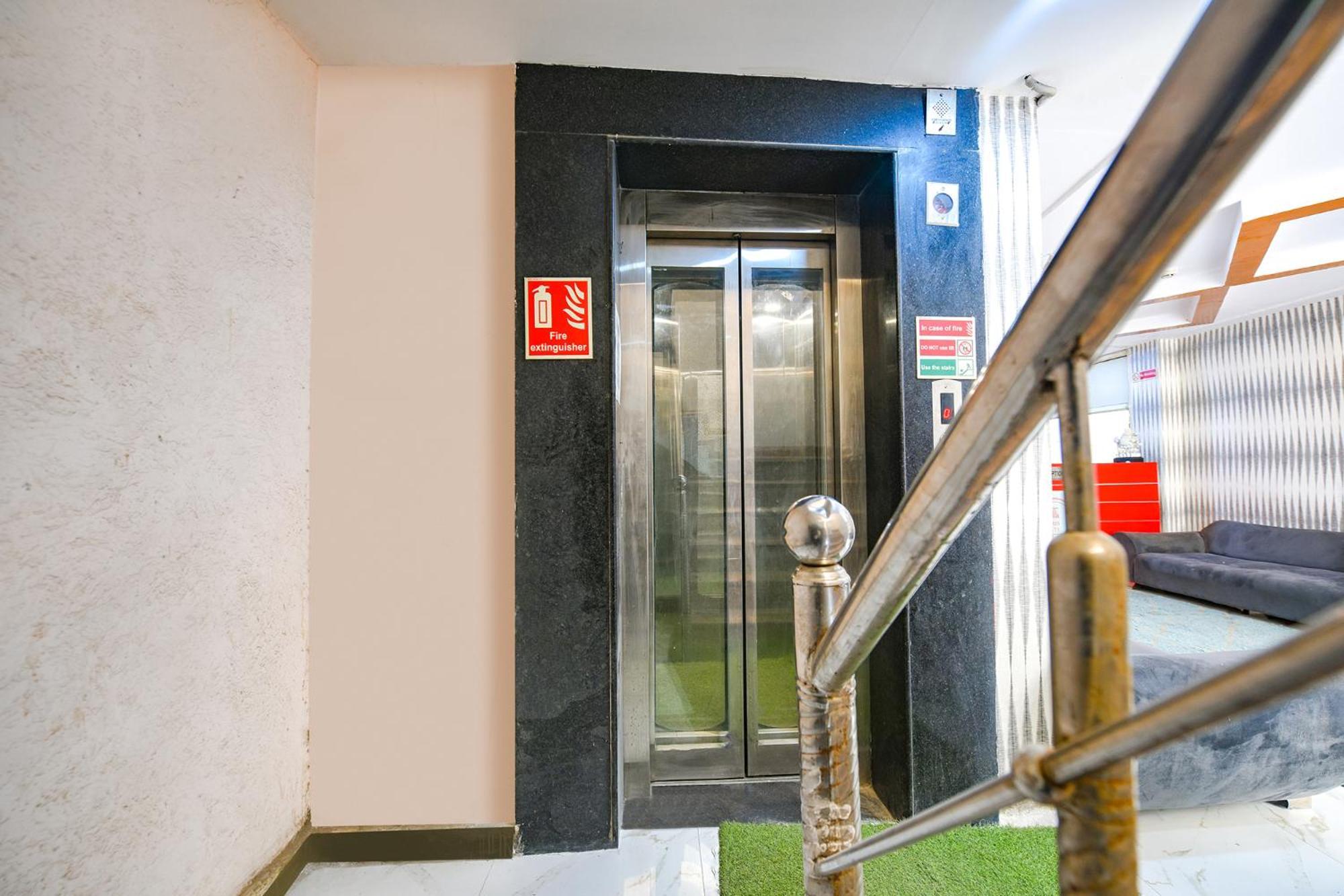 Fabhotel Pp Residency Tilak Nagar New Delhi Extérieur photo