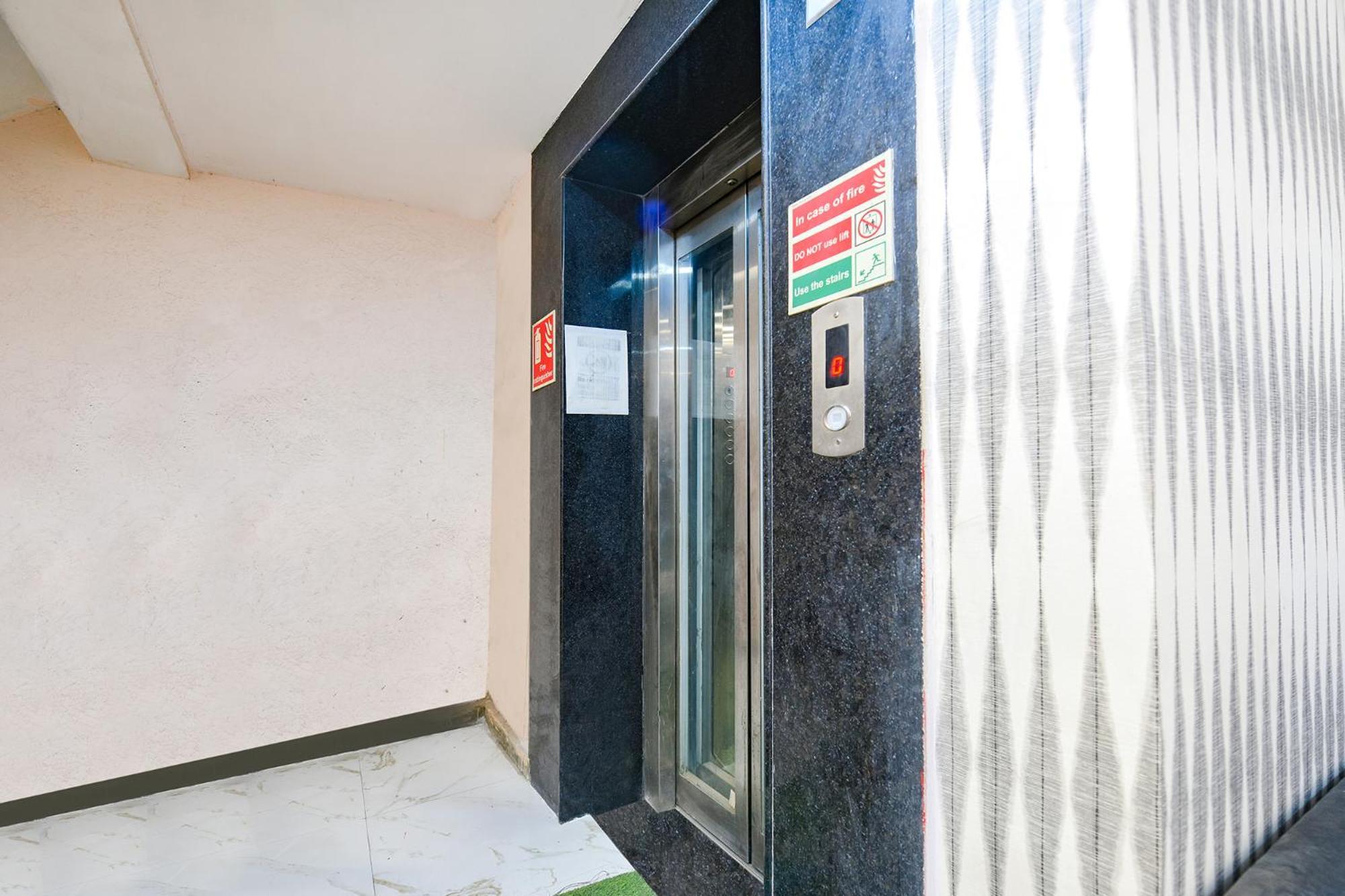 Fabhotel Pp Residency Tilak Nagar New Delhi Extérieur photo